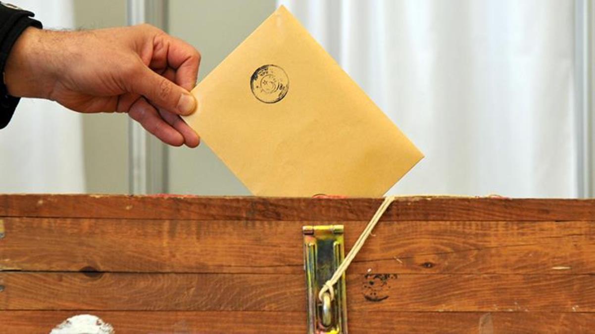 İçişleri Bakanlığı’nın seçim günü TSK’nın zırhlı araç ve personelinin, gerekli görülmesi halinde kullanılması üzere hazır bulundurulmasını istediği iddia edilmişti.