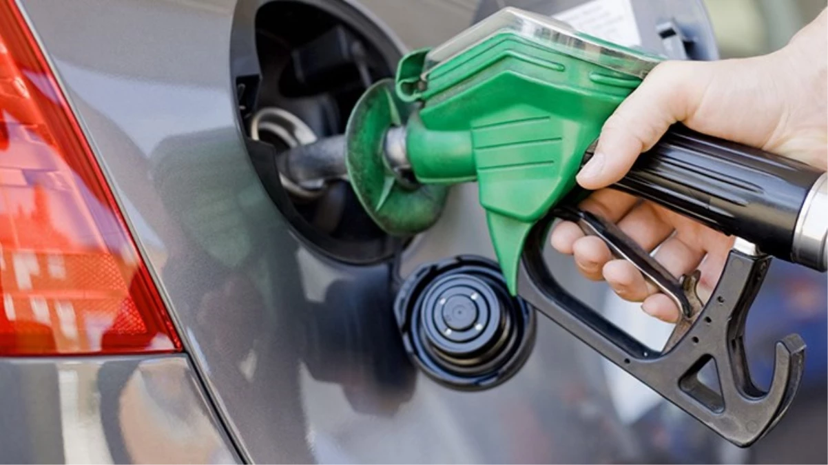 Gece yarısı akaryakıta zam! Motorinin litre fiyatı 1 lira 7 kuruş arttı