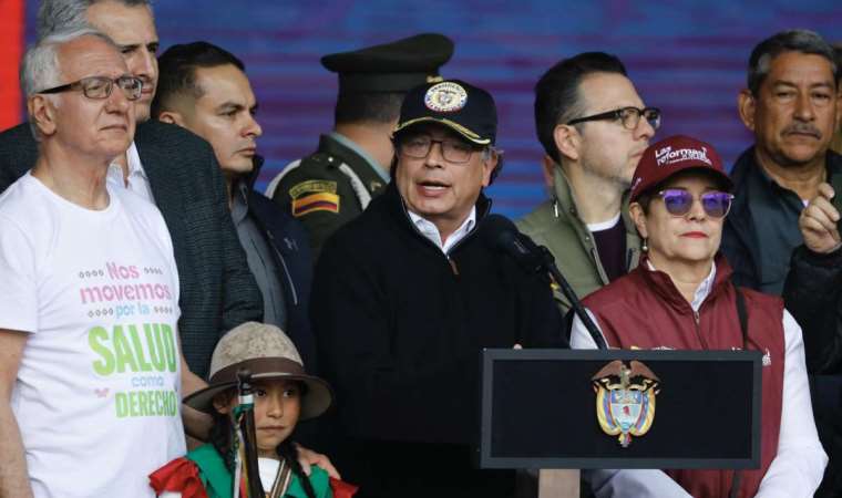 Kolombiya’da Cumhurbaşkanı Petro’ya destek yürüyüşü