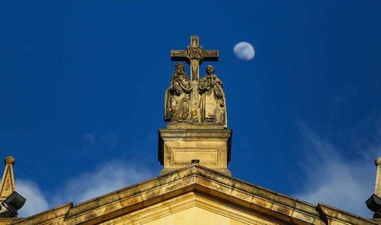 Başpiskoposluktan ‘aldatmaca’ adımı: İstismar davalarından kurtulmak için iflas başvurusu yapacak
