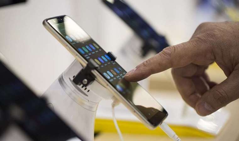 Erdoğan açıkladı: Vergisiz telefonun ayrıntıları belli oldu! İşte 9 bin 500 lirayı aşmayan telefon modelleri