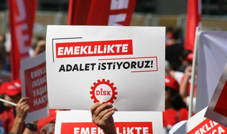 DİSK emekliler için eyleme geçti! Arzu Çerkezoğlu Kartal Meydanı’ndaki emekli buluşmasını anlattı