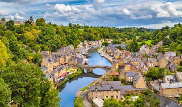 Fransa’da bir bölge daha özerklik talep etti