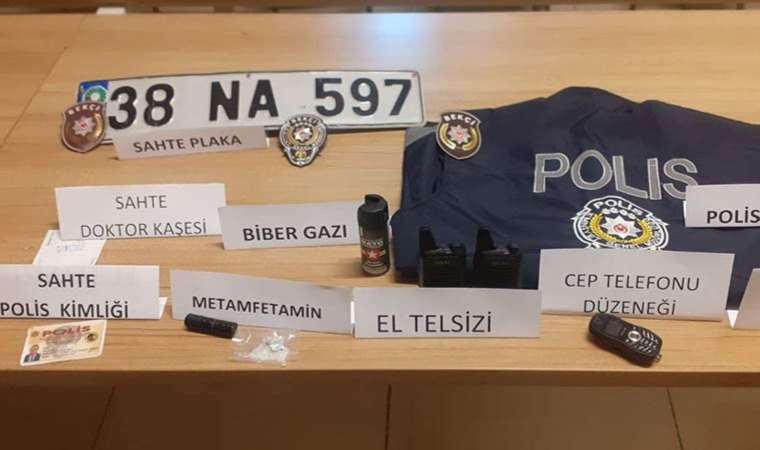 Sahte polis yeleğiyle gezerken bekçilere yakalandılar: 3 gözaltı