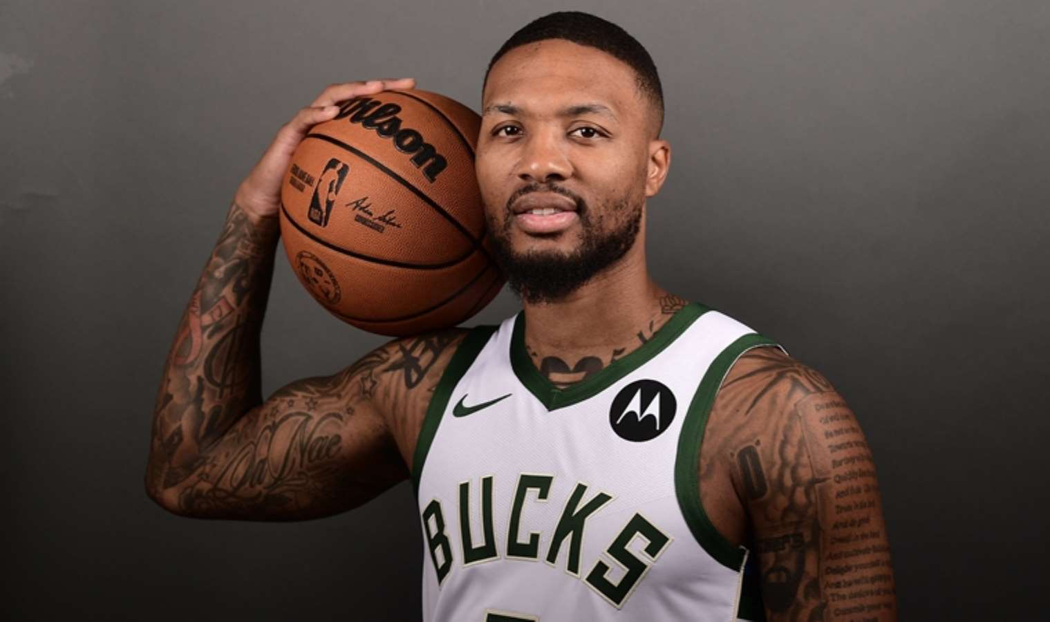 Damian Lillard, Milawaukee Bucks'a galibiyetle merhaba dedi!