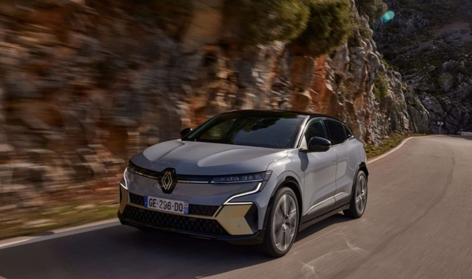 Renault'dan Türkiye'ye yeni üretim bandı: 8 yeni model açıklandı!