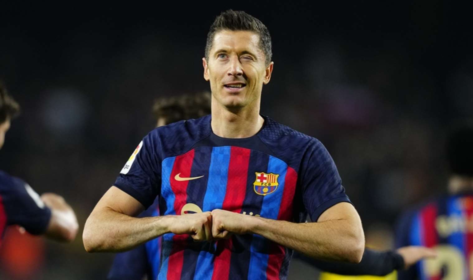 Robert Lewandowski'den Barcelona'ya kötü haber!