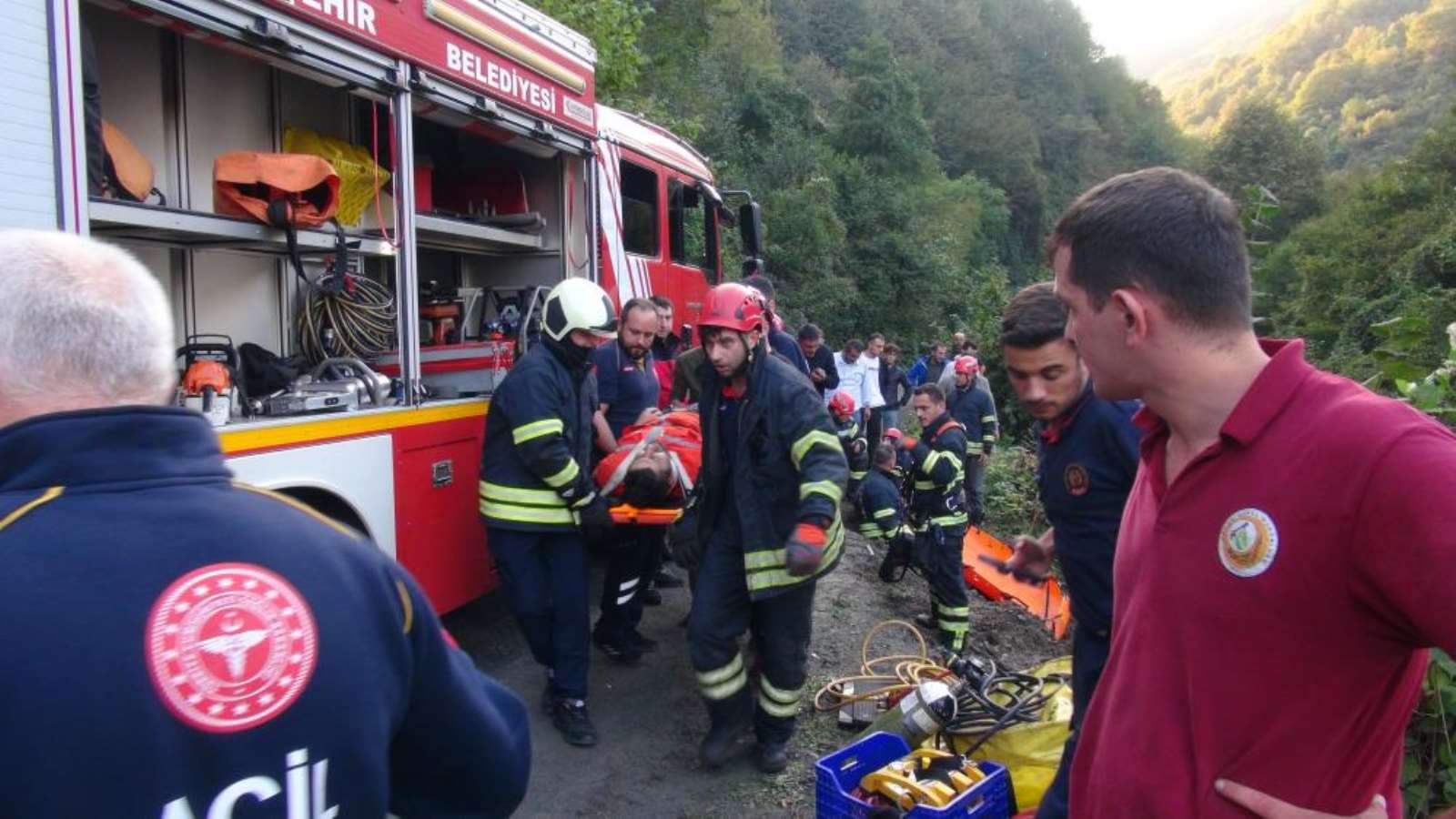 Orman yolunda feci kaza... 1 ölü, çok sayıda yaralı!