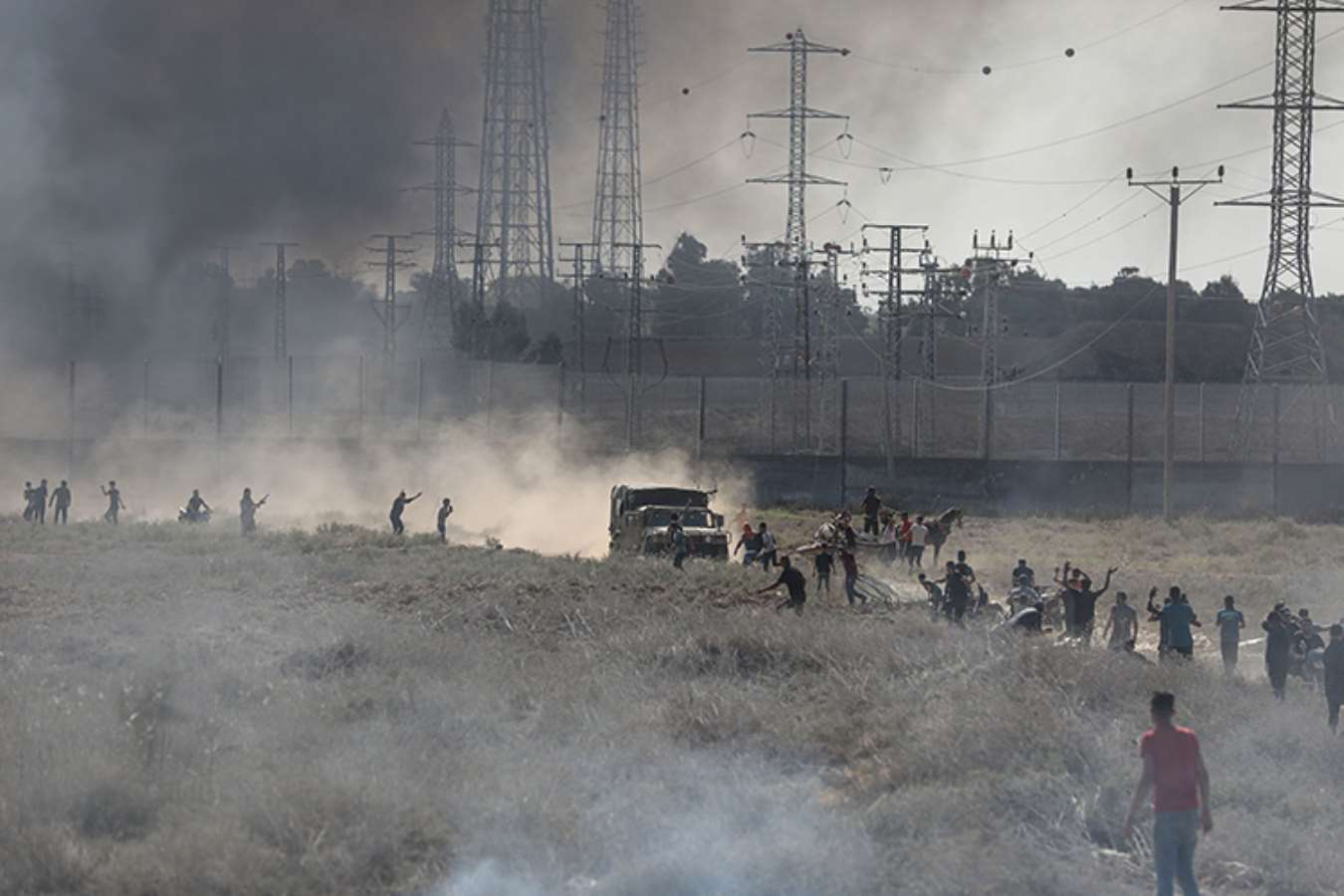 Hamas roketlerle vurdu... İsrail operasyon başlattı!