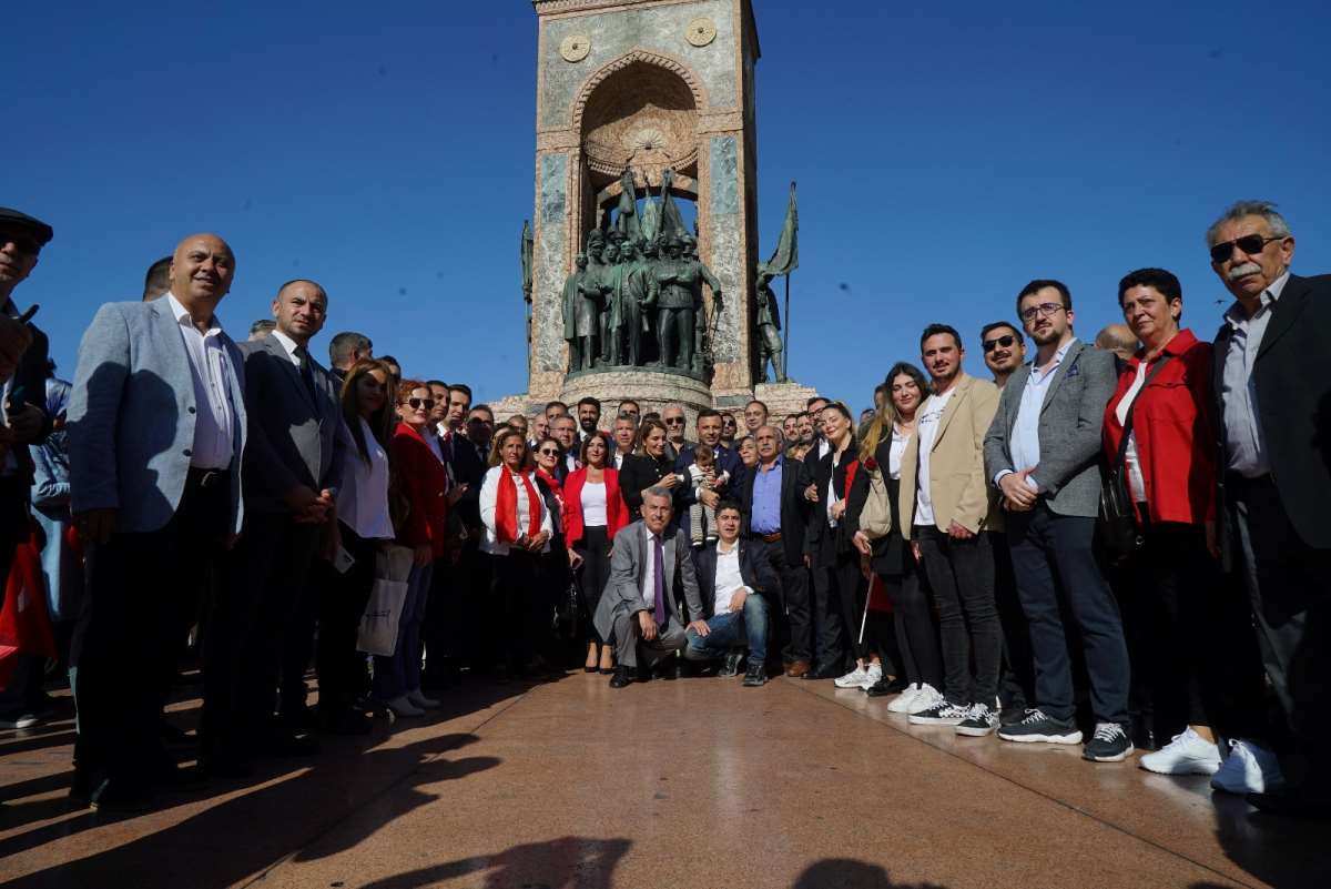 CHP İstanbul İl Başkanı Özgür Çelik, Cumhuriyet’in 100. yılında Atatürk’ün o sözlerini hatırlattı: 'Geldikleri gibi giderler...'