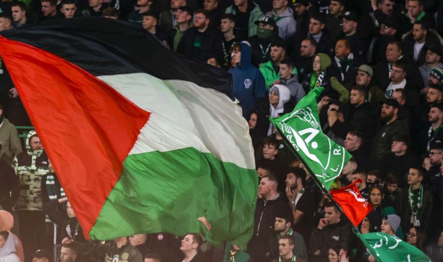 Filistin bayrakları açmışlardı: Celtic'ten taraftar grubuna yasak kararı!