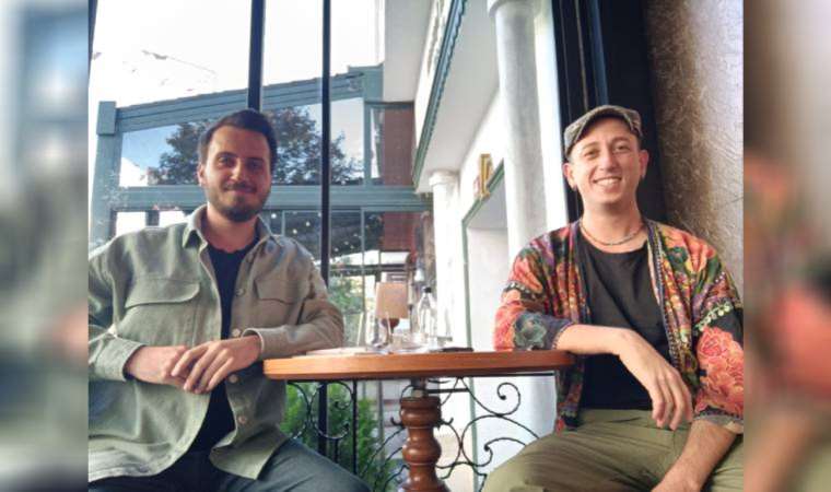 Seyircileriyle uğraşan uçarı karakter: Feleknaz