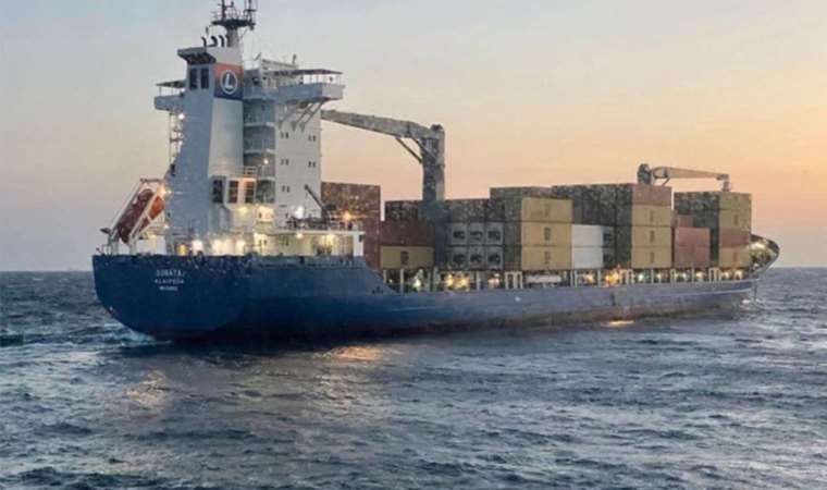 Çanakkale Boğazı’nda konteyner gemisi makine arızası yaptı