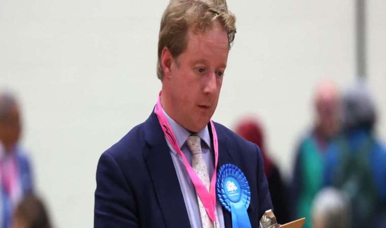 İngiliz siyasetçi, ateşkes çağrısı yaptı: Görevden alındı