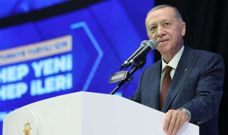 Erdoğan’ın eski metin yazarından yeni AKP yönetimine eleştiri: ‘Yerel seçim için riskli…’