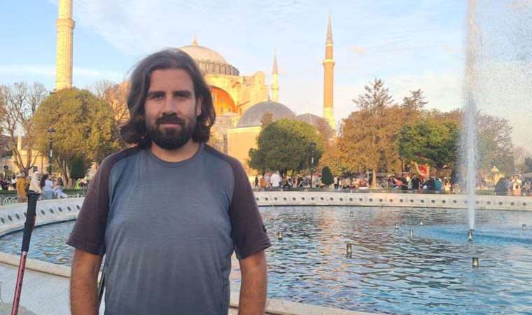 Çocukluk hayalini Cumhuriyetin 100. yılında gerçekleştirdi: Paris’ten İstanbul’a 3 bin 500 kilometre yürüyerek geldi