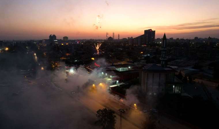 Cumhuriyet’in 100. yılını 100 metrelik boru kebapla kutladı