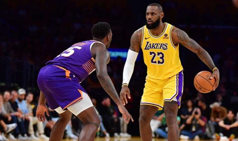 NBA’de Los Angeles Lakers, Phoenix Suns’ı son çeyrekte yıktı!