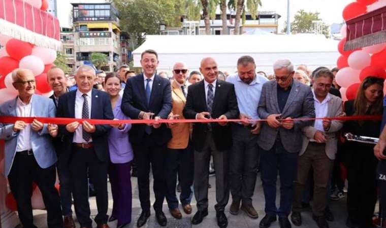 Bandırma Kitap Günleri cumhuriyet coşkusuyla başladı