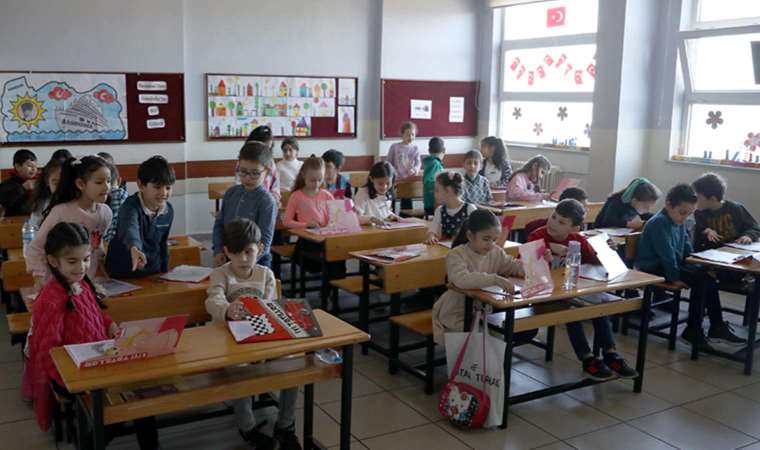 Teneffüs süreleri kaç dakika? Teneffüs süreleri uzatıldı mı? İlkokul ve ortaokulda teneffüs süresi ne kadar?