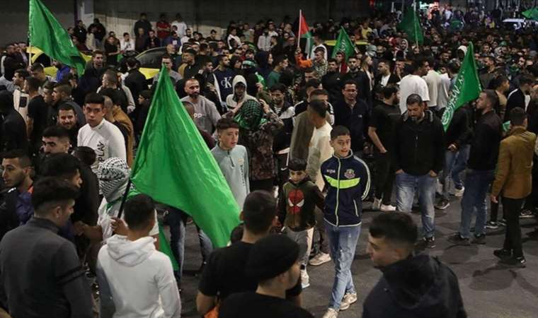 Doğu Kudüs ve Batı Şeria’da 100 Filistinliye gözaltı