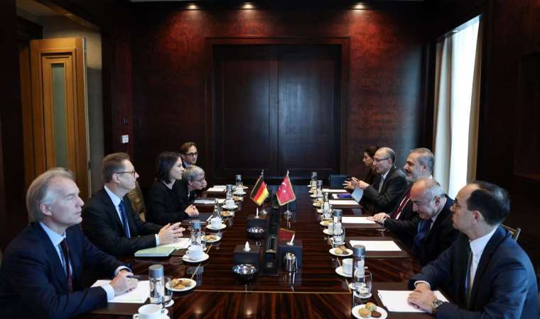 Bakan Fidan ile Alman mevkidaşı Baerbock bir araya geldi