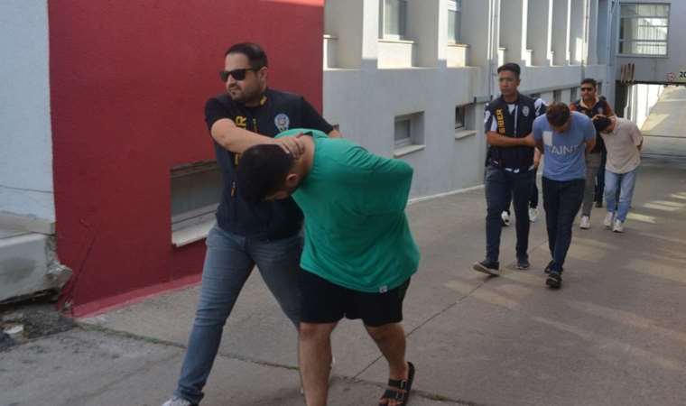 SMS’le ‘mobil bankacılık’ vurgunu yaptılar!