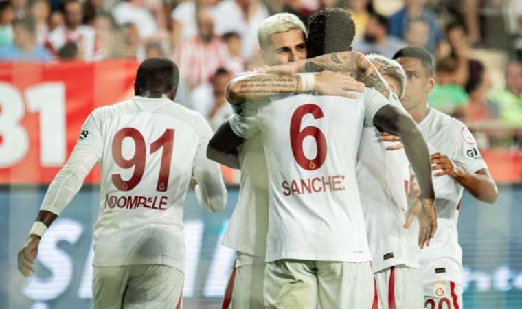 Okan Buruk’un Galatasaray’ı birçok alanda ilkeleri başardı!