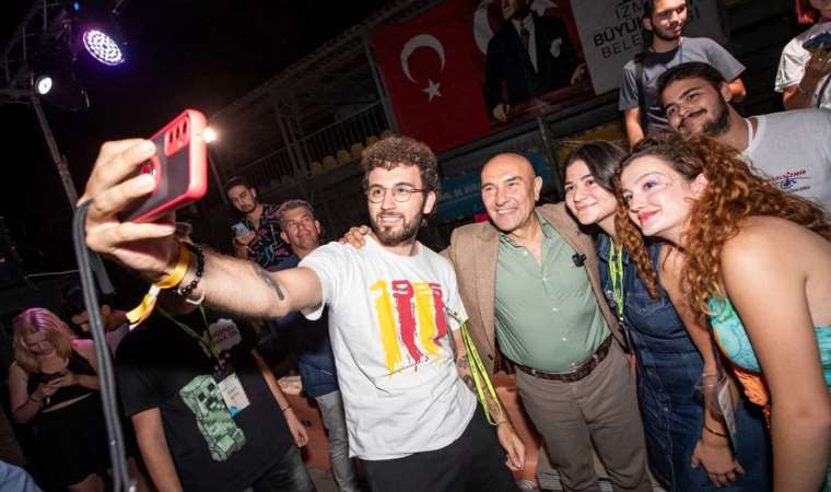 İzmir Büyükşehir Belediyesi’nden gençlere ‘kariyer’ desteği