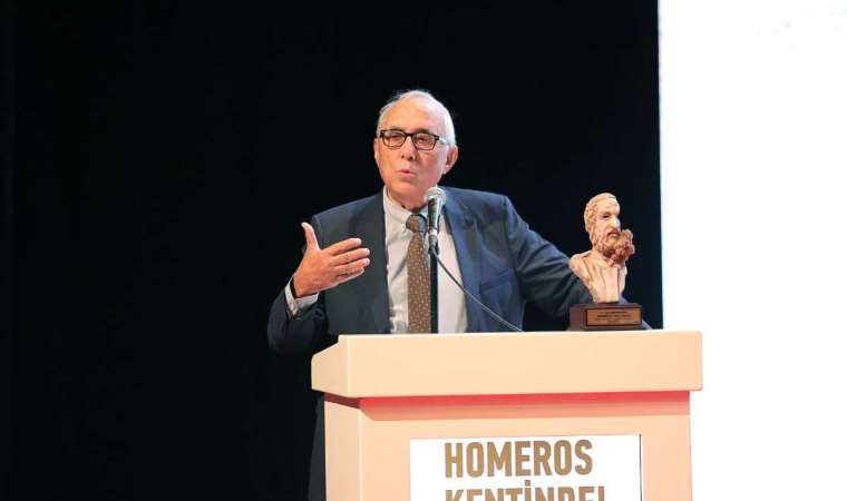 Ataol Behramoğlu’ndan Cumhuriyet’in 100. yılına özel marş