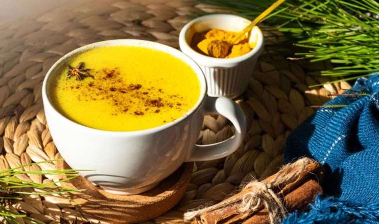 Altın süt (golden milk) nedir? Nasıl yapılır?
