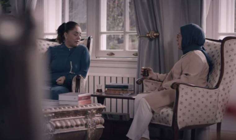 ‘Kızılcık Şerbeti’nde tepki çeken sahne! Oğlu cinsel hayatı öğrensin diye eve kadın çalışan almış