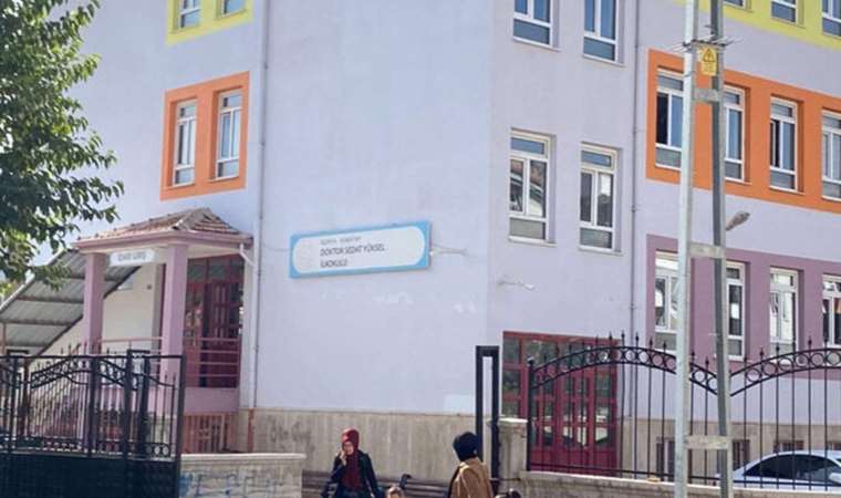 Öğrencinin dayısı öğretmenin kolunu ve burnunu kırdı!