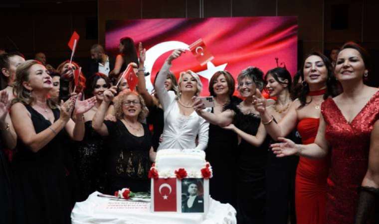 ANGİKAD Cumhuriyet’in 100. yılını Cumhuriyet Balosu’nda kutladı