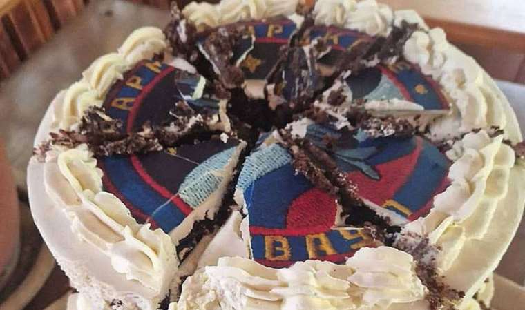 Askeri okul mezunlarına zehirli pasta ve alkol