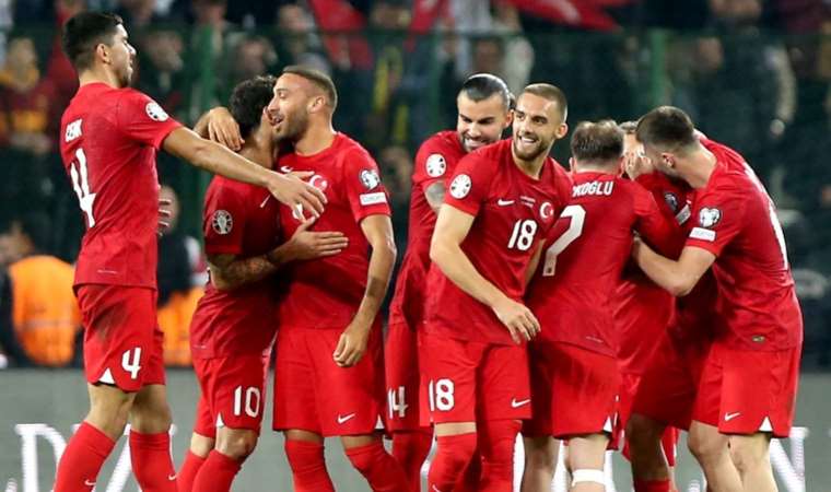 Alman basını, A Milli Futbol Takımı’nı yere göğe sığdıramadı