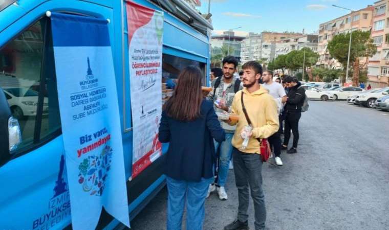 İzmir Büyükşehir Belediyesi’nden üniversite öğrencilerine sıcak yemek desteği