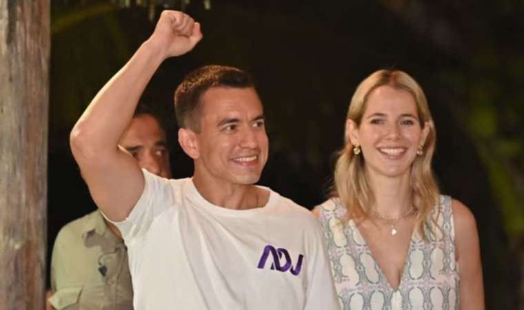 35 yaşında ülkenin en genç devlet başkanı oldu