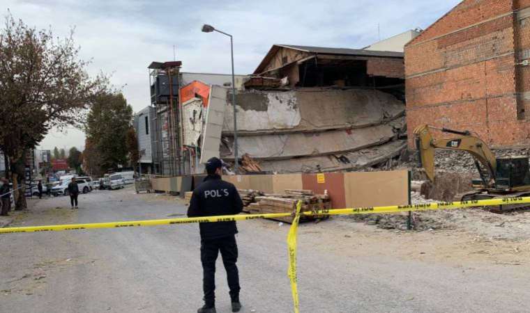 Ankara’da 3 katlı bina çöktü… ‘Defalarca uyardık, dikkate almadılar’