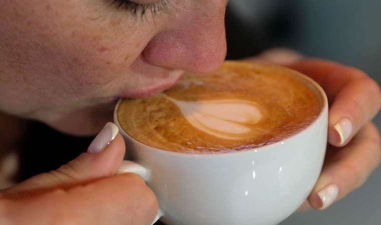 Kahve tiryakileri dikkat: Kahveniz bone veya kadın çorabıyla demlenmiş olabilir…