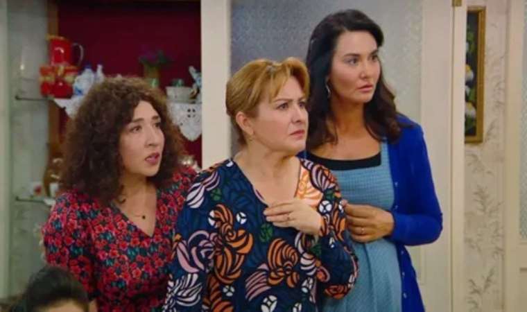 ‘Seksenler’ dizisinin oyuncusu Yasemin Conka boşandığını açıkladı