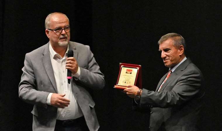 Prof. Dr. Dökmen Ethos Tiyatro Festivali’nde