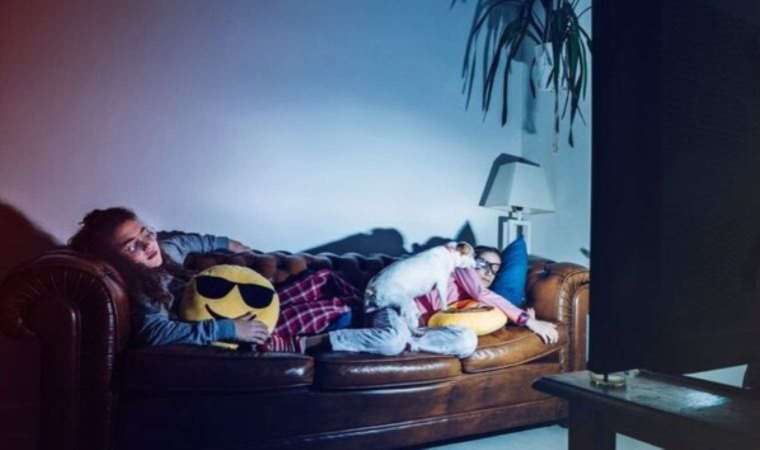 Uzmanlar uyardı: Televizyon karşısında uyumak buna sebep oluyor