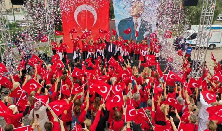 Cumhuriyet coşkusu tüm Ege’yi sardı