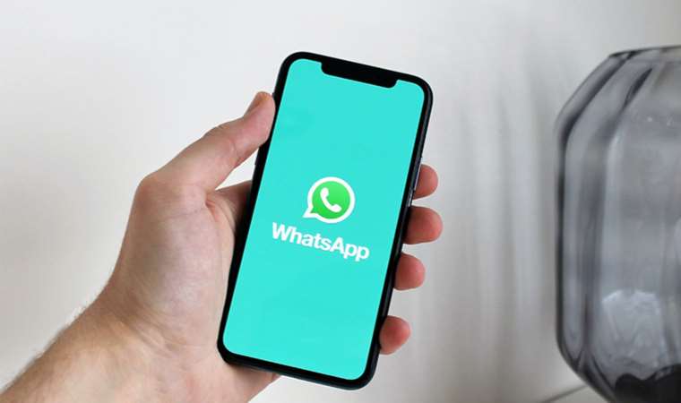 WhatsApp’ta çıkartma nasıl yapılır?