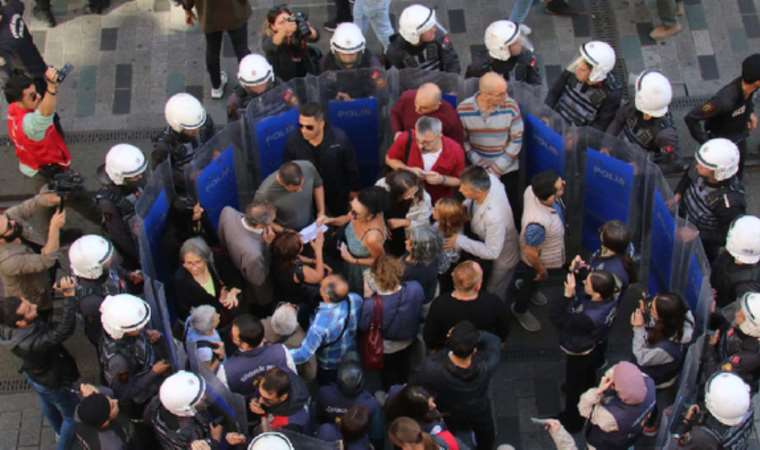 Cumartesi Anneleri’ne yine polis engeli… ‘AYM kararları neden tanınmıyor?’