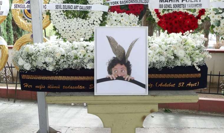 Ünlü sanatçı Haluk Akçakçe son yolculuğuna uğurlandı