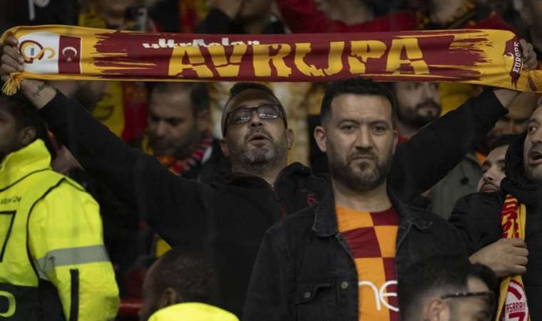 Manchester United’lı seyirciler şaşırmıştı: Galatasaraylı taraftarların sırrı ortaya çıktı!