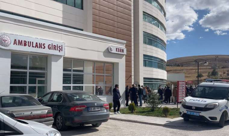 Bayburt’ta dehşet… Kız kardeşini öldürdü, eniştesini ağır yaraladı!
