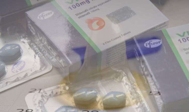 İzmir’de cinsel sağlık ürünü kaçakçılarına yönelik operasyon